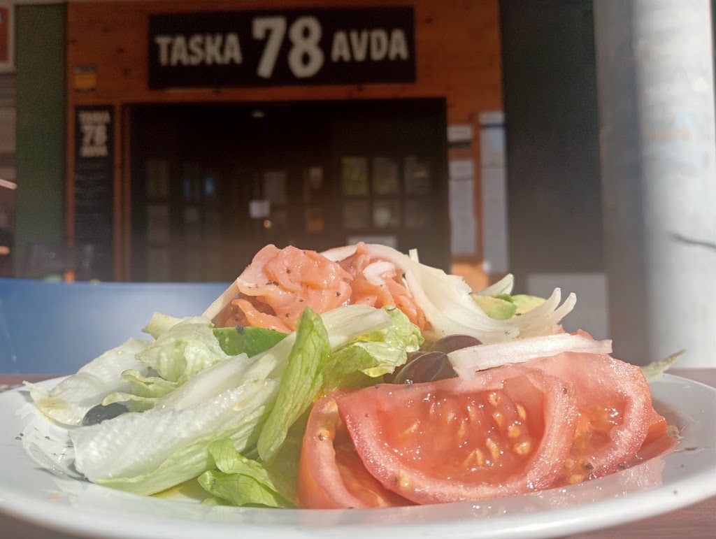 Bar restaurante Taska 78 avda — Comida y bebida