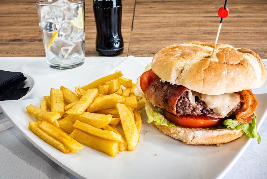Restaurante europa — Comida y bebida