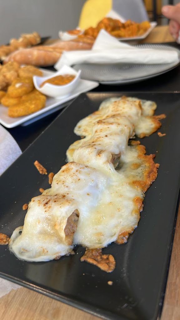 Suton Salou — Comida y bebida