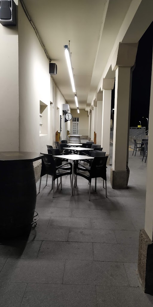 Cafeteria Estacion FEVE Viveiro — Ambiente