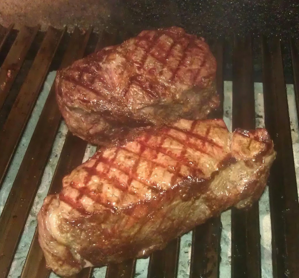Asador Malbec Wine Club Parrilla Argentina — Comida y bebida