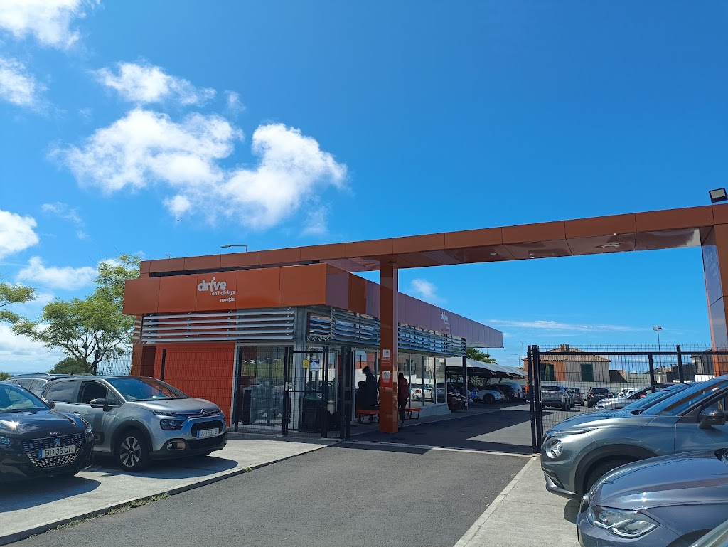 Drive on Holidays, Aeroporto Ponta Delgada