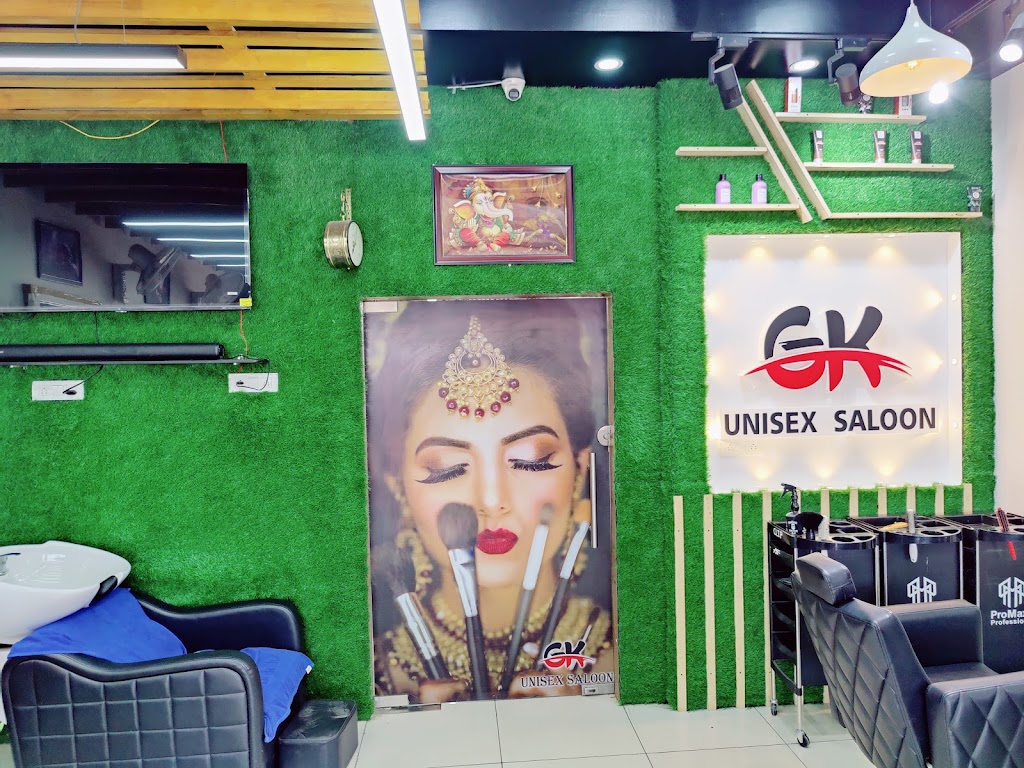 Gk Unisex Saloon