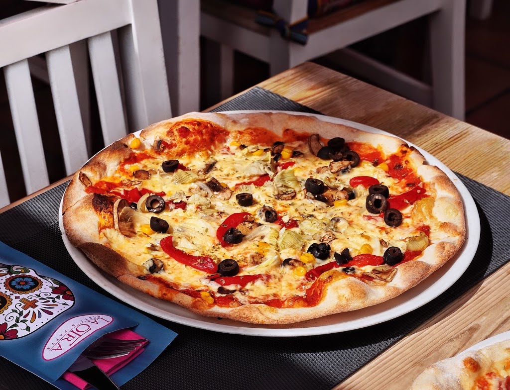 La Otra Pizza y Pasta — Comida y bebida
