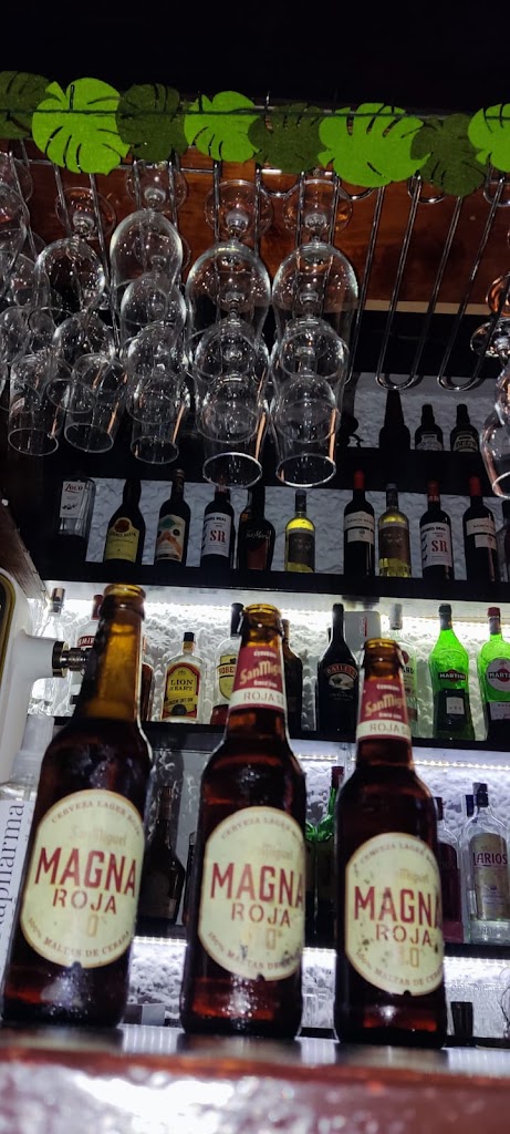 Restaurante la Cacerola — Comida y bebida