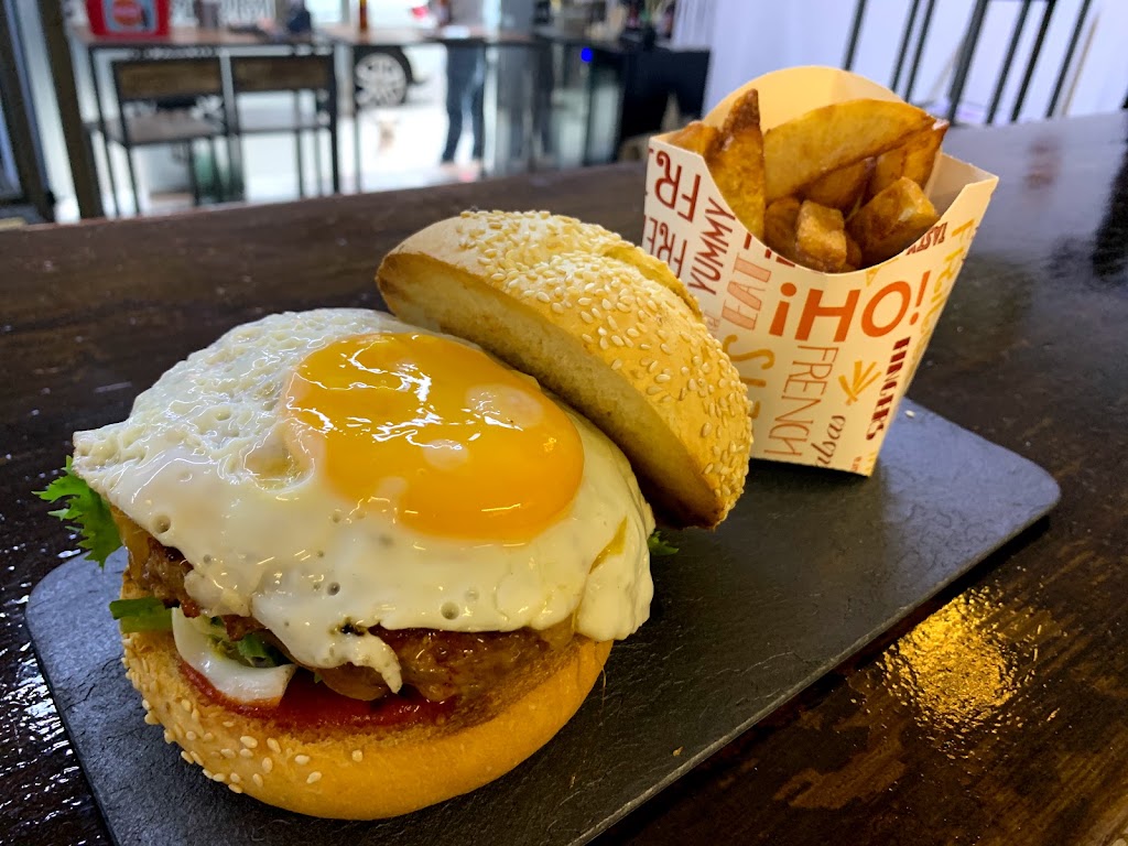 Montys Bar — Papas fritas