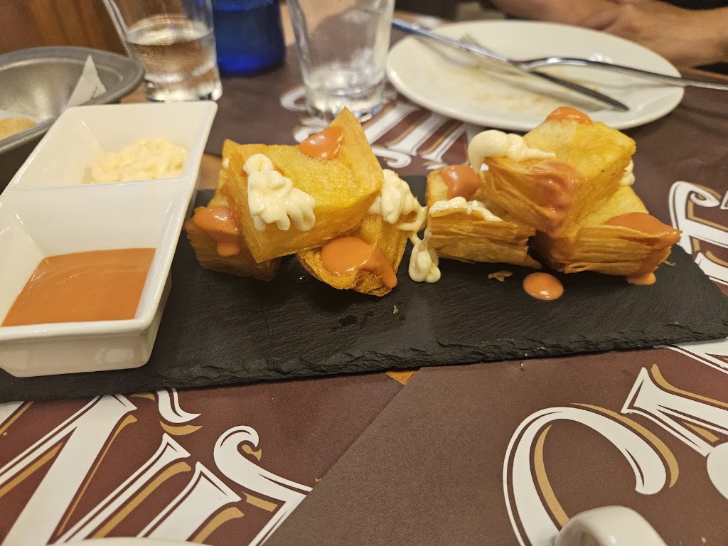 Canita Brava — Patatas bravas