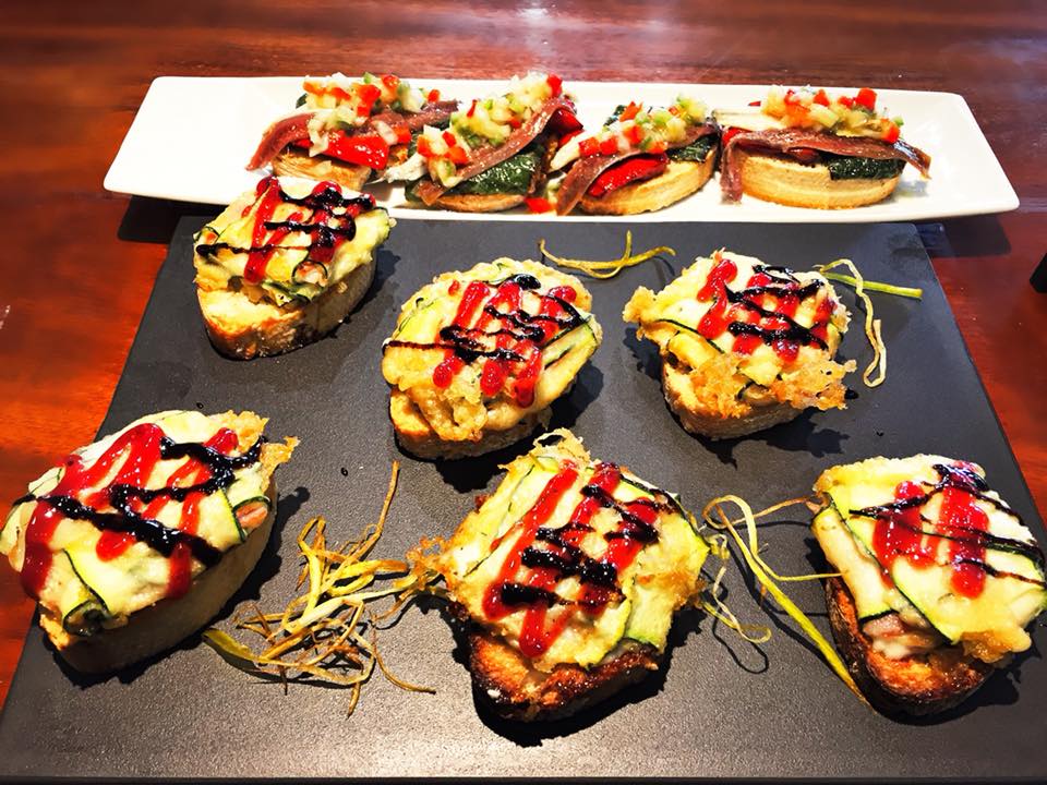 Taberna Kirolak — Comida y bebida