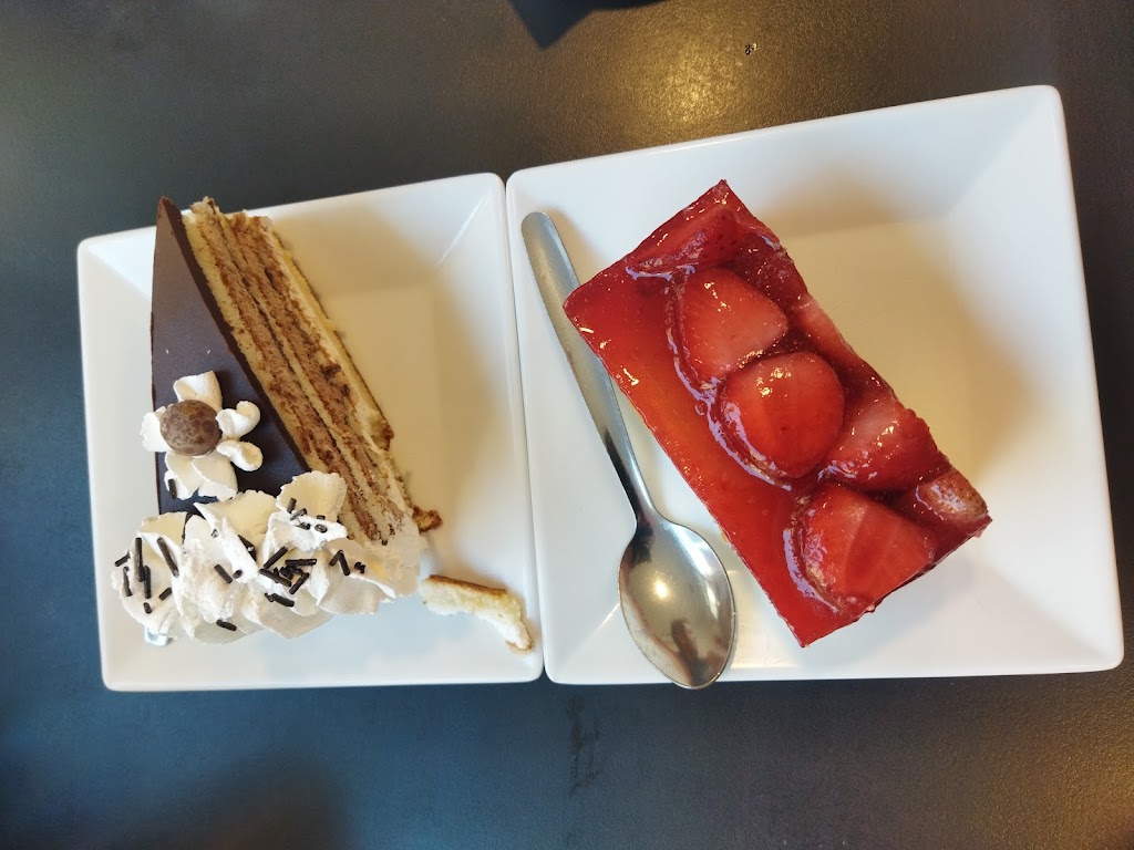 Don Bollito Cakes & Coffee — Comida y bebida