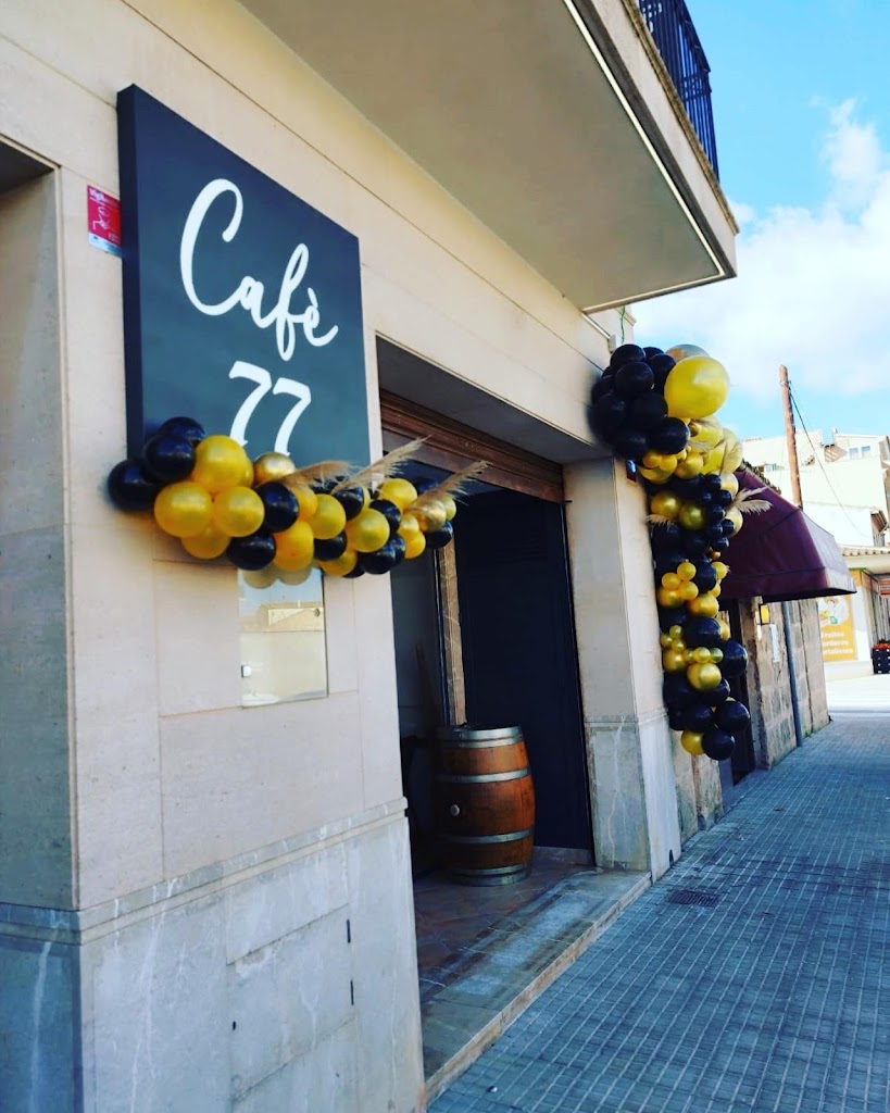 CAFE 77