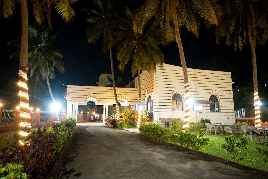 Naveen Beach Resort - Resort hotel in Murudeshwar