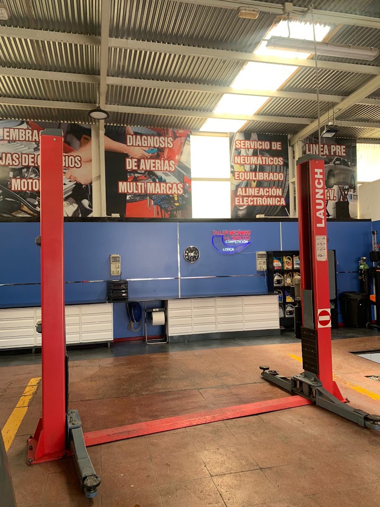 Taller Mecanico El Salto — Interior