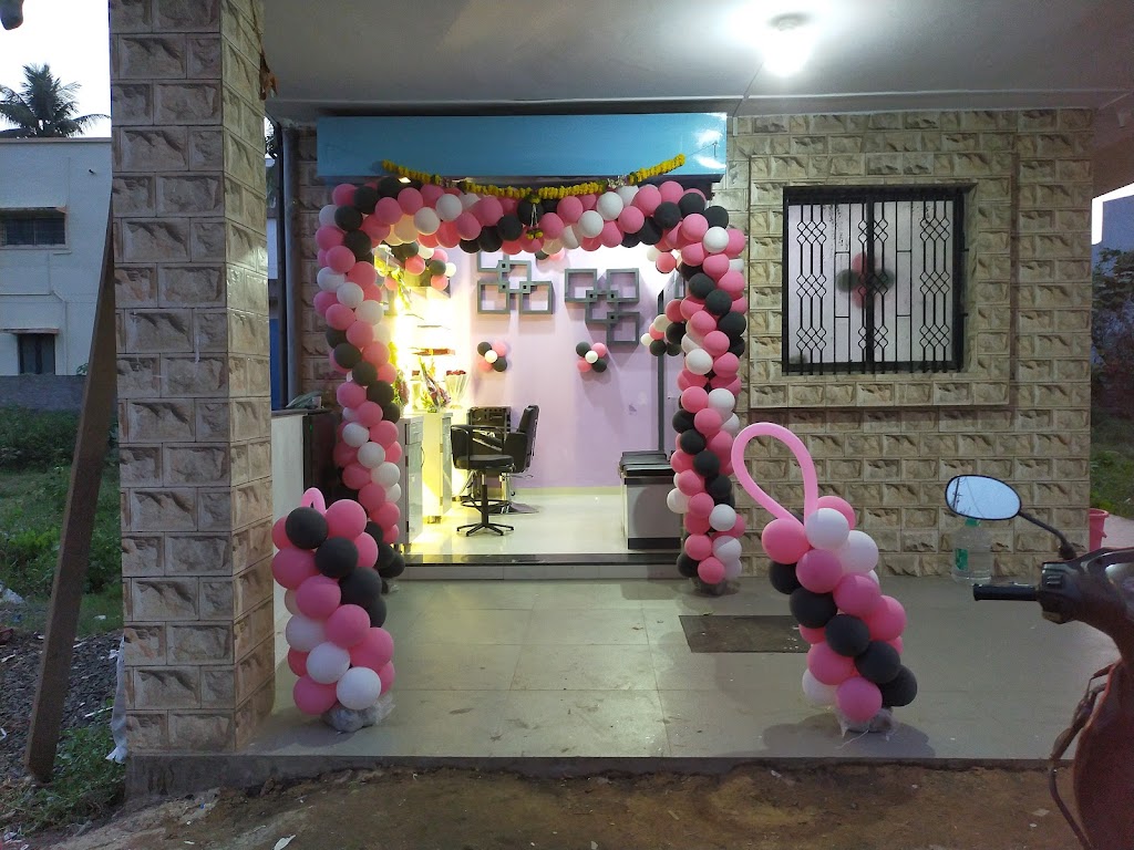 Mirror Box Hair And Beauty Salon