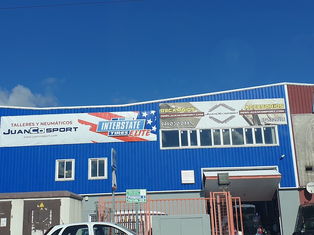 Castrol Service Juanco Sport - Taller mecanico, chapa, pintura y coches clasicos — Exterior