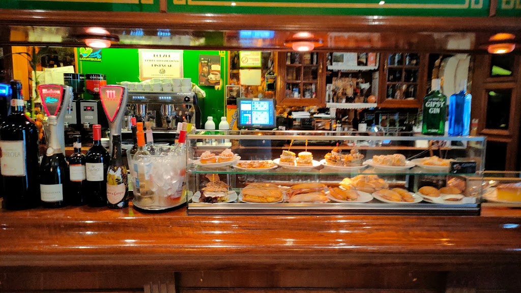 Bar Eguzki — Ambiente