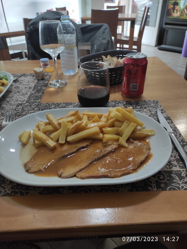 Restaurante Taperia El Cortijo — Comida y bebida
