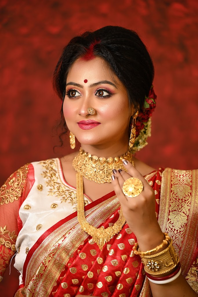 Makeup Artist Pratyusha