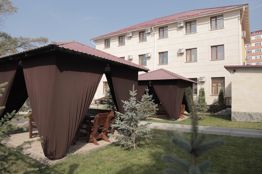 Shirin Botanik Hotel