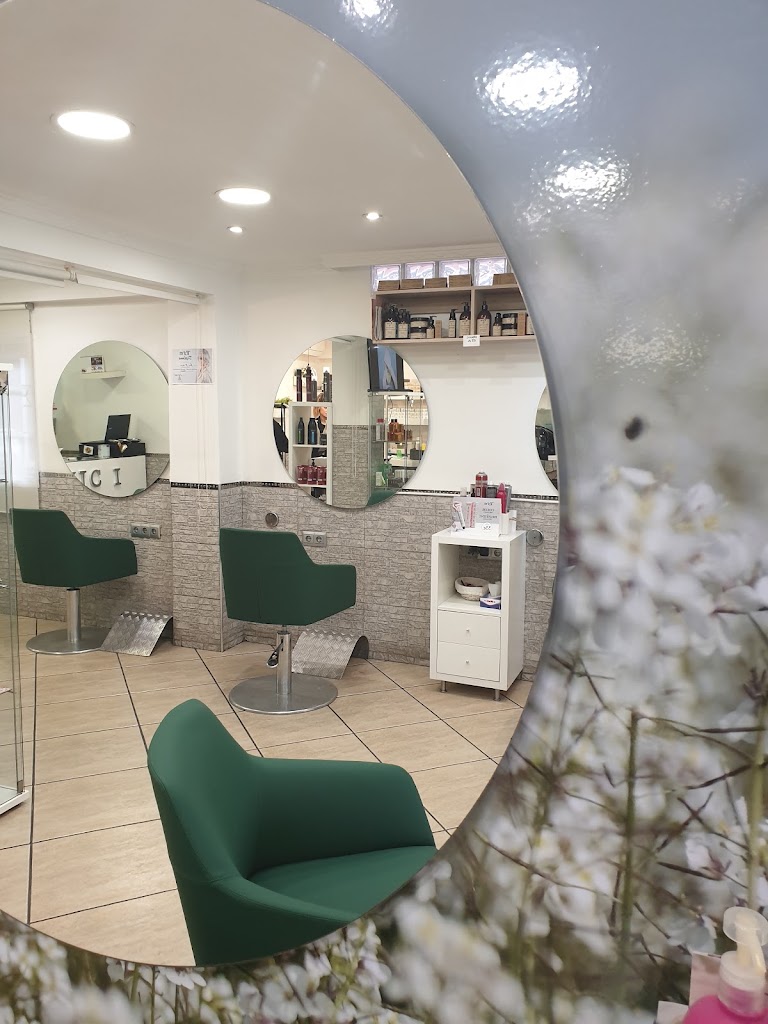 xic i xica peluqueria-estetica — Del propietario
