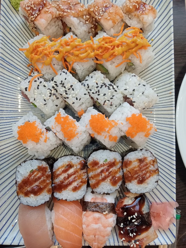SUSHIBAR — Comida y bebida
