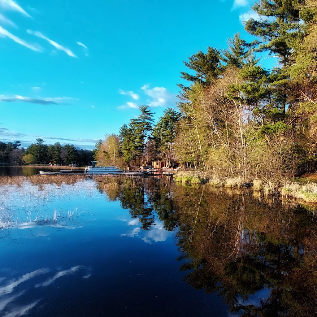  Holiday Acres Resort on Lake Thompson