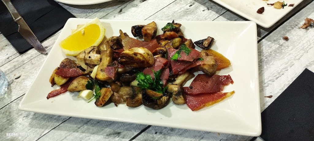 Bar Catre — Comida y bebida