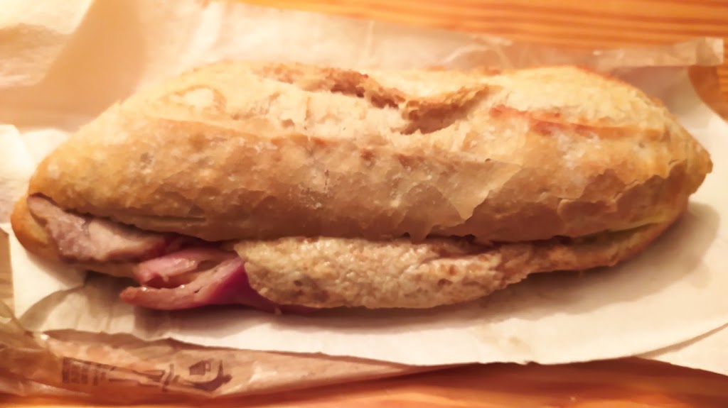 Bar cafeteria Bocatta'S — Comida y bebida