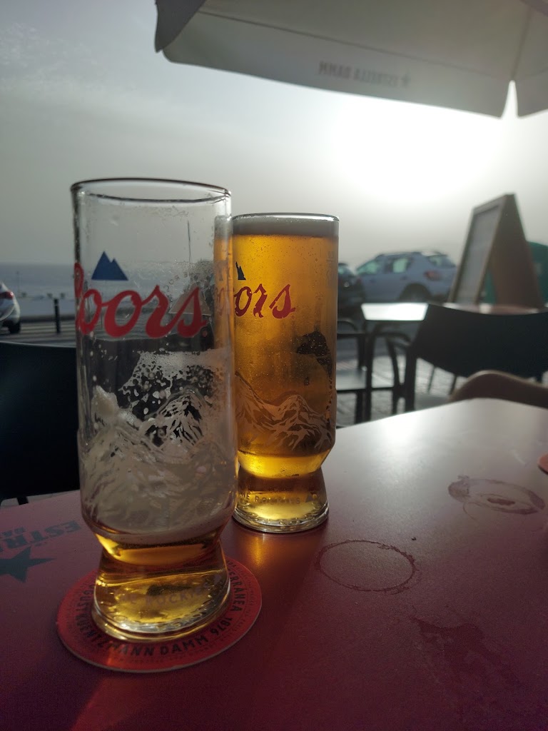 Brennans the local — Comida y bebida