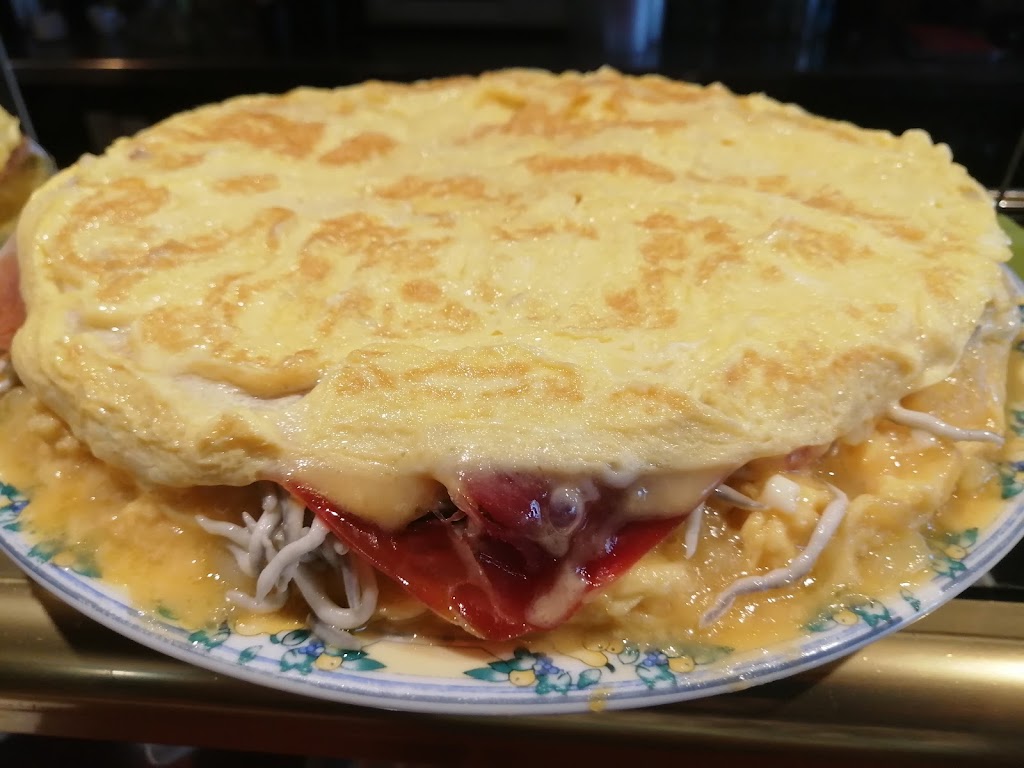 Pub Hechizo — Comida y bebida