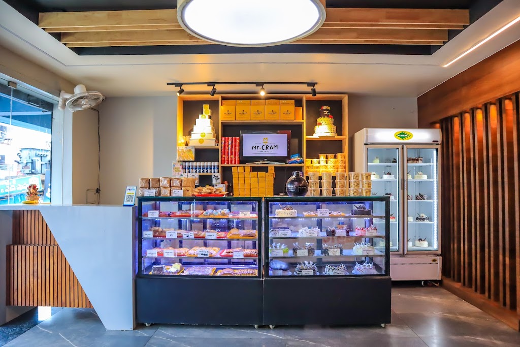 Mr Cram Bakery And Restaurant