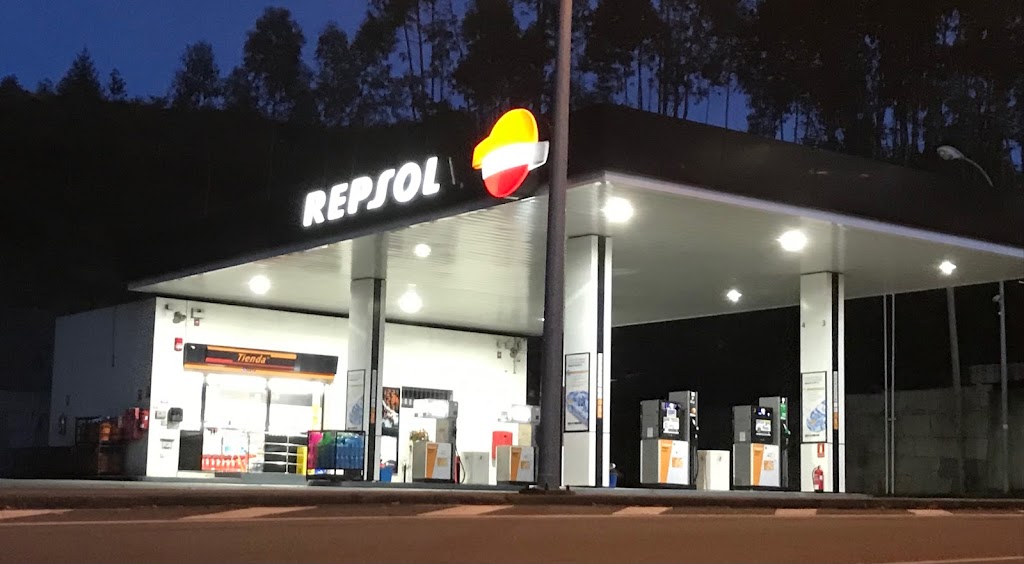 Estacion de Servicio Repsol — Exterior