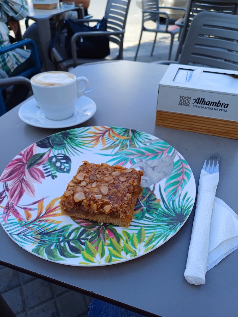 Cafeteria La Eskalera — Coffee cake