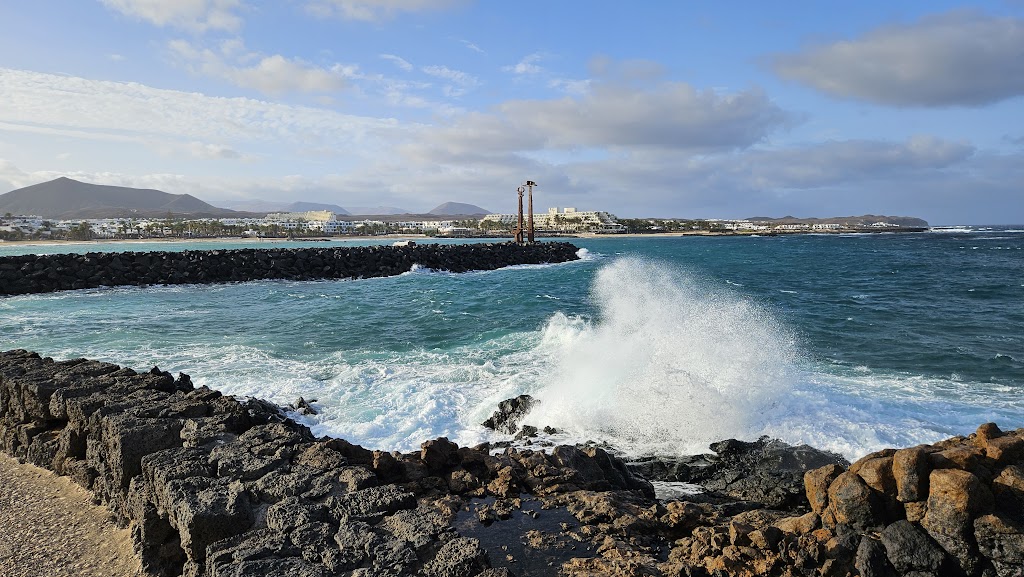 Paseo maritimo de Costa Teguise