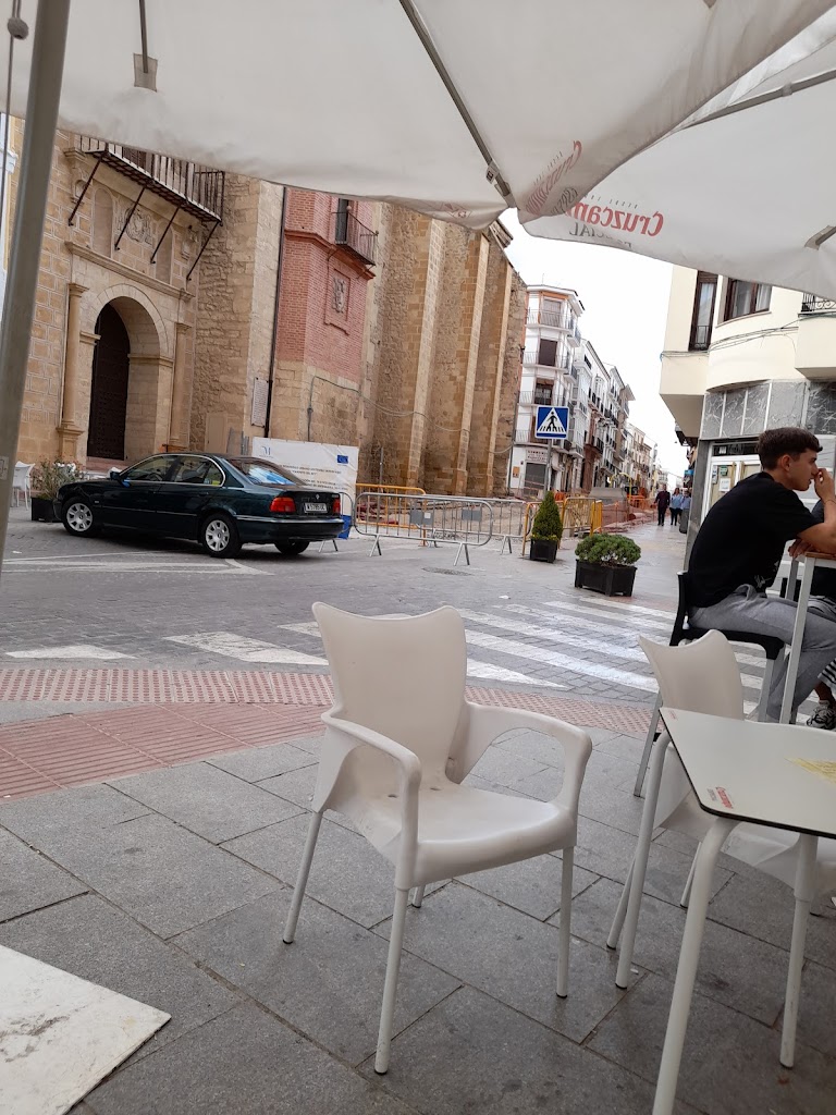 Pasteleria Cafeteria Entre Torres