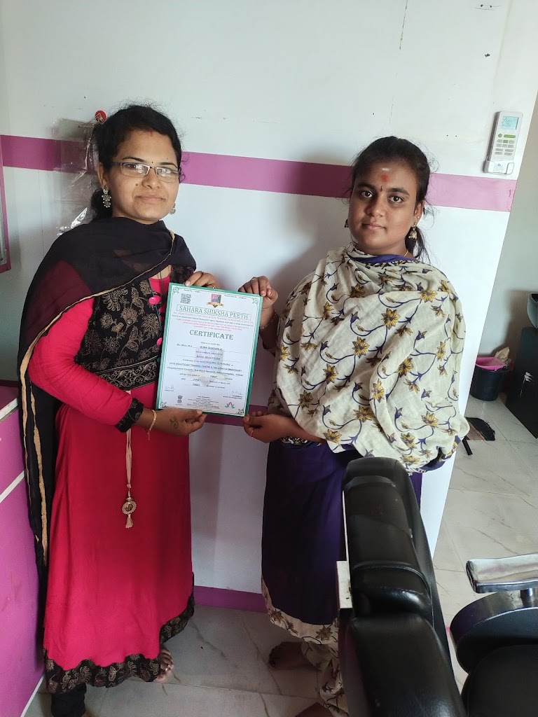 Divis Beauty Parlour And Training Institute