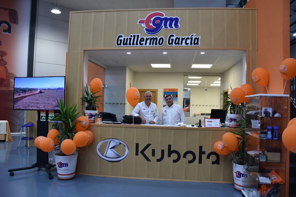 Guillermo Garcia Munoz Ubeda (Kubota, Bobcat y Toyota) — Del propietario