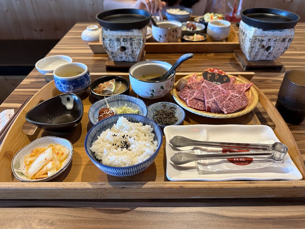 東港強 和牛 燒肉 海鮮 鍋物 定食 蘭陽旗艦館-宜蘭美食餐廳-羅東餐廳《隱藏版美食》慶生聚會餐廳｜餐廳推薦｜海鮮鍋物｜熱門人氣餐廳 的照片