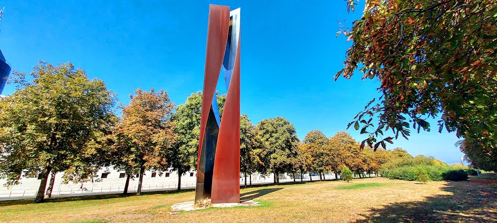 Parking Portal de Foronda - Luis Olariaga — Todas