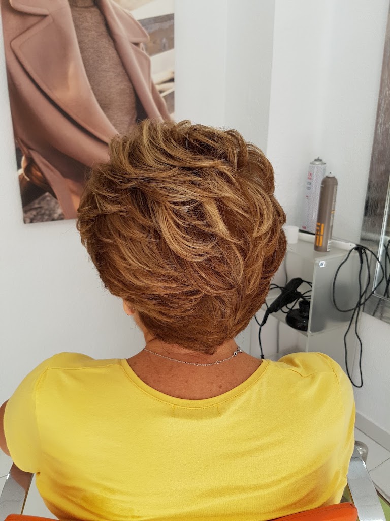 Peluqueria y Estetica Glamour — Peinado