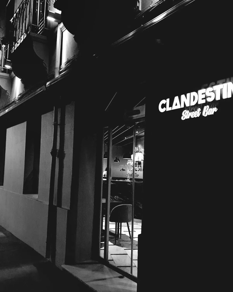 Clandestino Street Bar — Del propietario