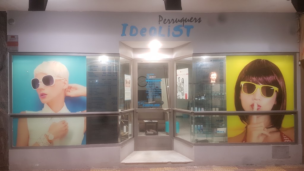 Idealist Perruquers — Exterior