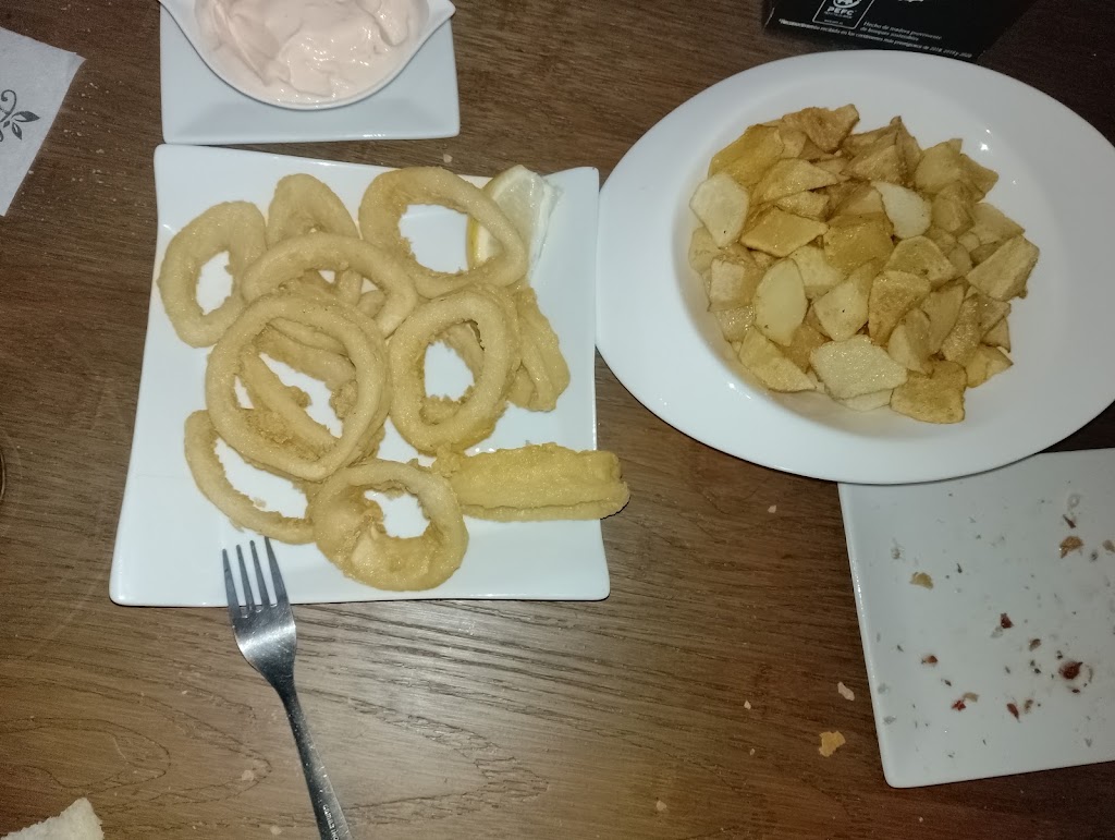 La moderna — Comida y bebida
