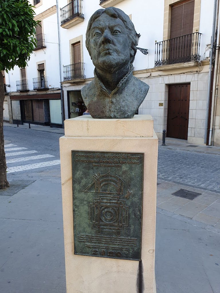 Monumento a Andres de Vandelvira