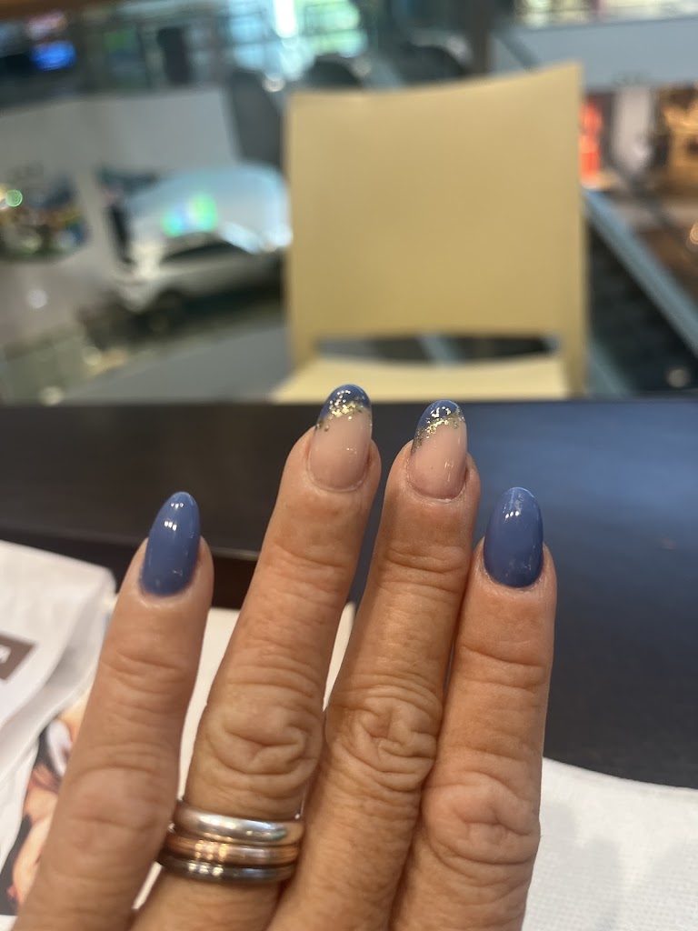 Centro de Belleza Evelyn — Manicura