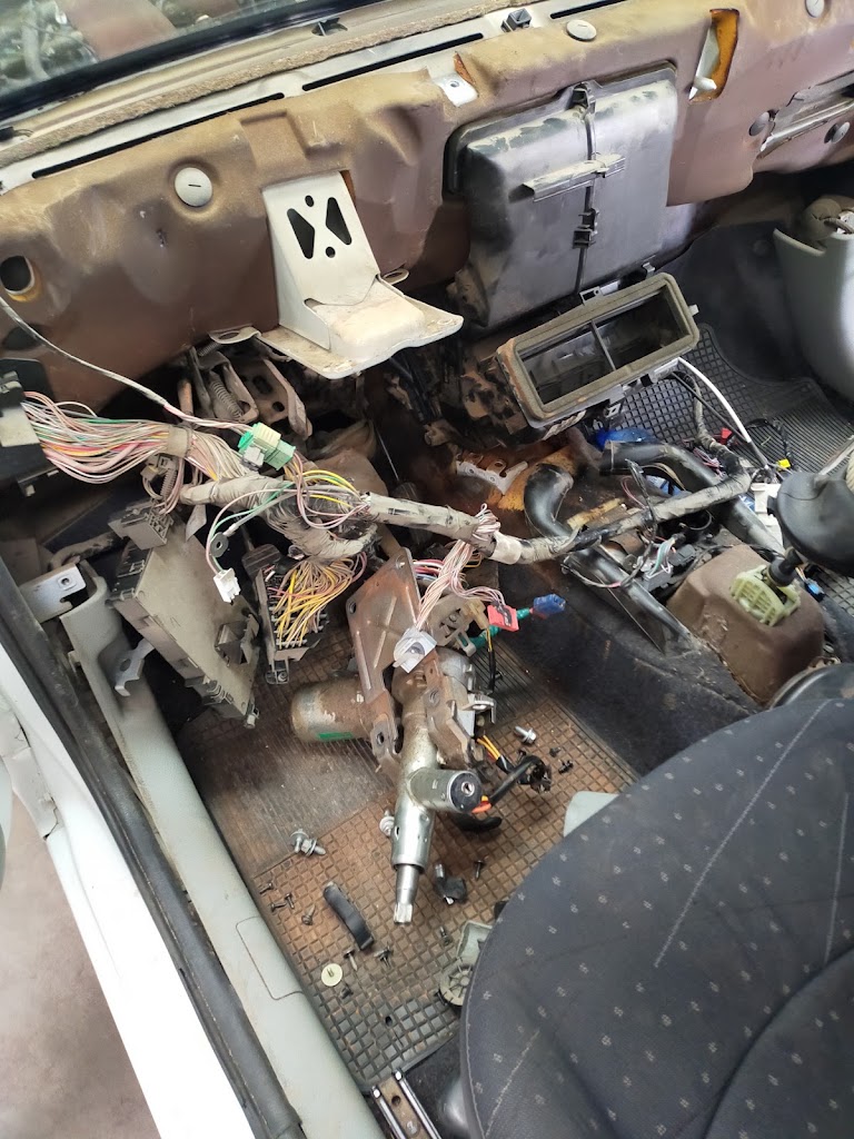 TALLERES KAMAUTO — Del propietario