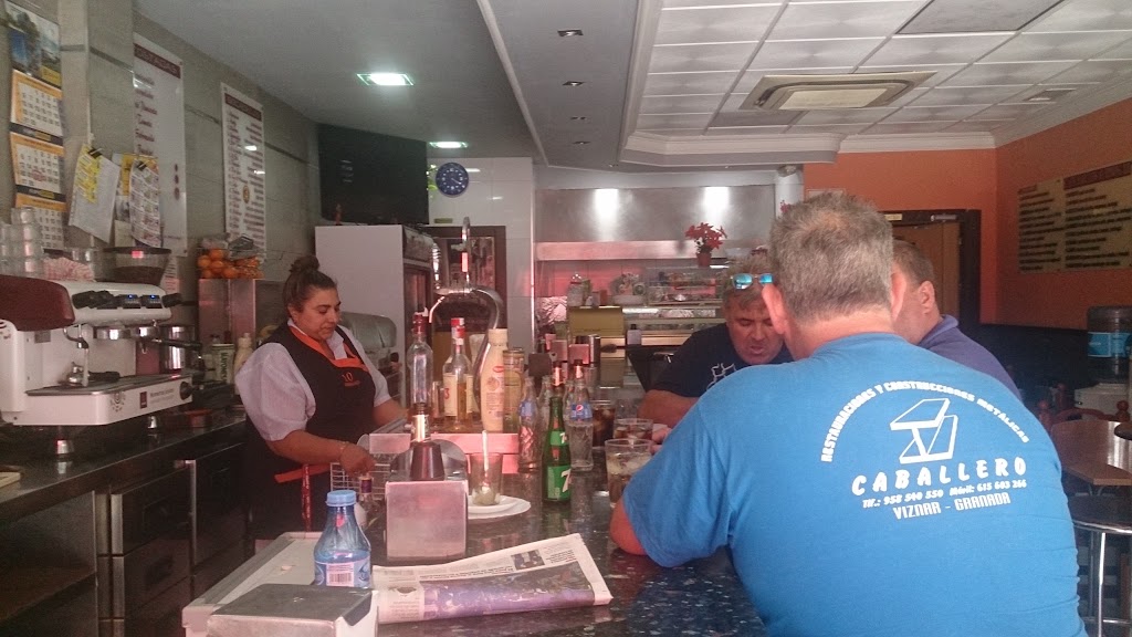Cafe Bar Los 10 Hermanos IV — Ambiente