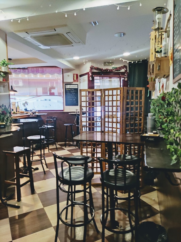Enoteca El Castellar — Ambiente