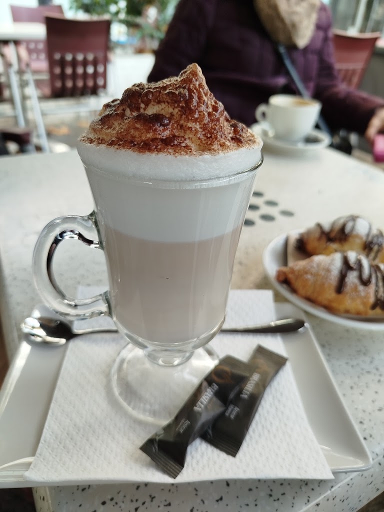 Pi del Cugat — Capuchino