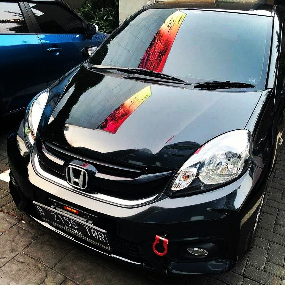 Daul motor, menerima cat Suko dan modifikasi mobil