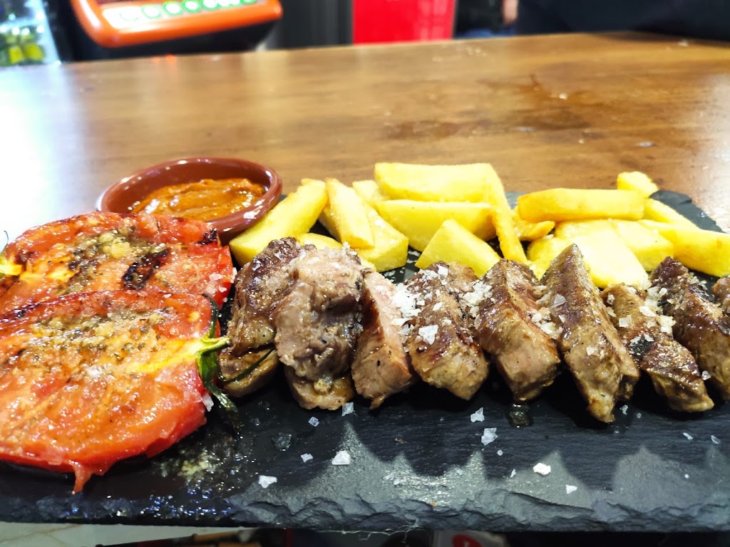 Bar cafeteria Donde Siempre — Comida y bebida